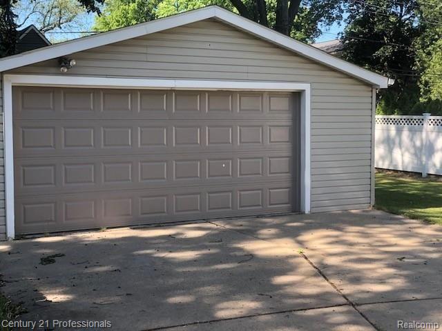 337 Highland Avenue Rochester, MI 48307 - Photo 2 of 16 image15.jpeg