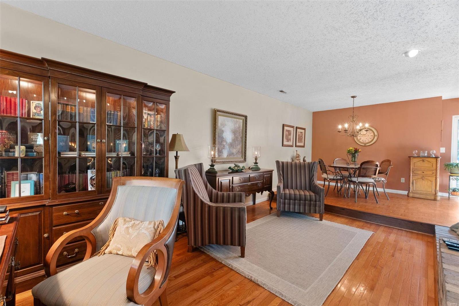 821 Amolac Drive St. Louis, MO 63141 - Photo 14 of 40