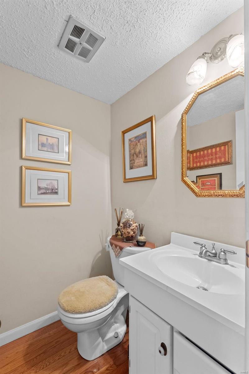 821 Amolac Drive St. Louis, MO 63141 - Photo 15 of 40