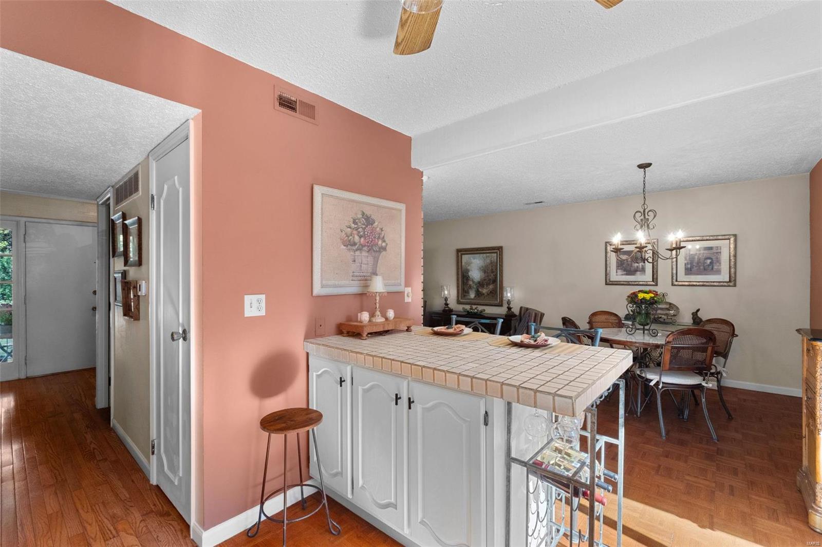 821 Amolac Drive St. Louis, MO 63141 - Photo 8 of 40