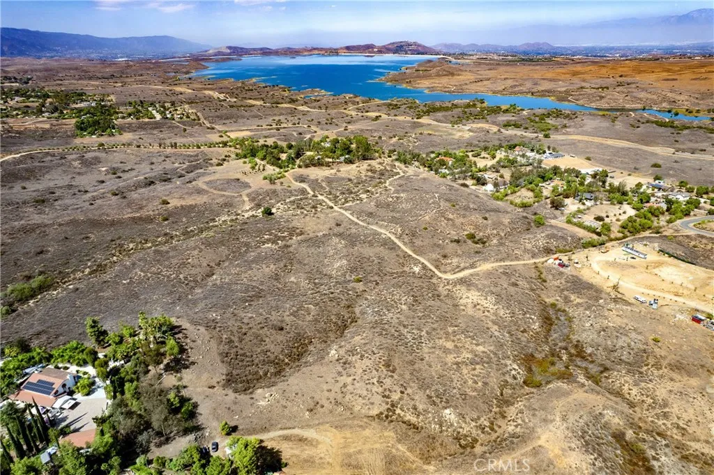 1 Heizer Drive Perris, CA 92570 - Photo 17 of 19 a view of an ocean