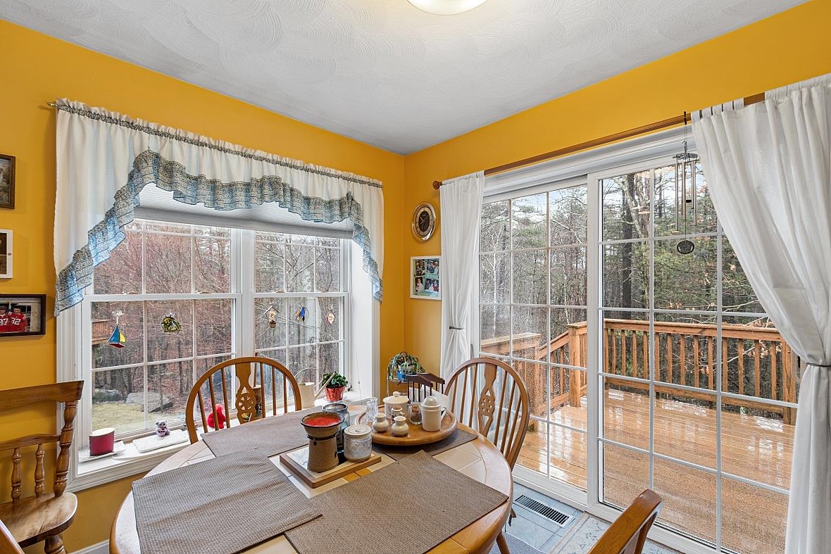 48 Hadleigh Road Windham, NH 03087 - Photo 8 of 39