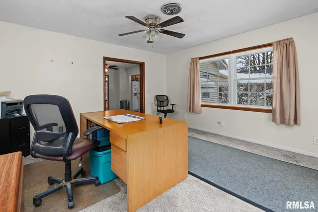 $190,000 | 2701 47th Street, Moline, IL 61265