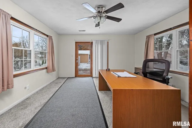 $190,000 | 2701 47th Street, Moline, IL 61265