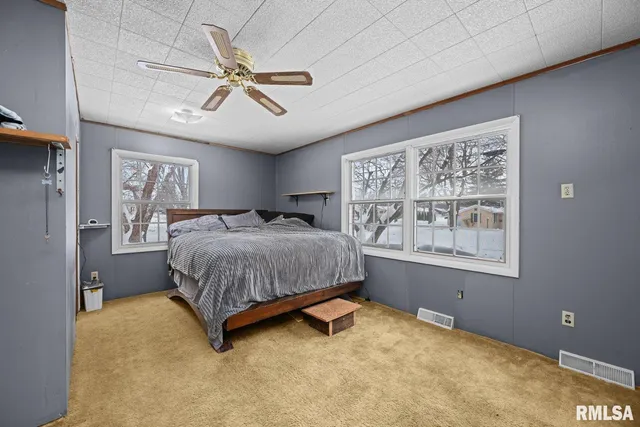 $190,000 | 2701 47th Street, Moline, IL 61265