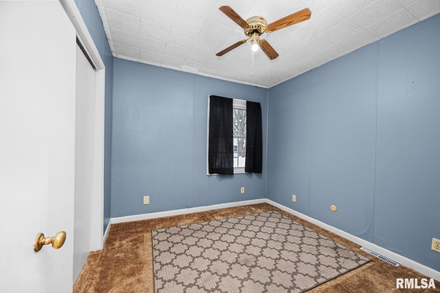 2701 47th Street Moline, IL 61265 - Photo 27 of 41