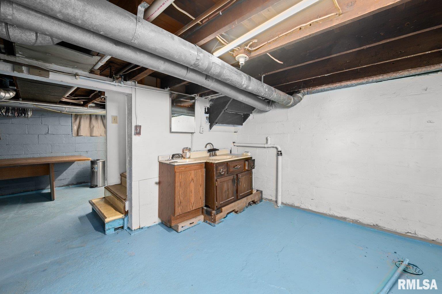 2701 47th Street Moline, IL 61265 - Photo 31 of 41