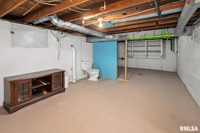 $190,000 | 2701 47th Street, Moline, IL 61265