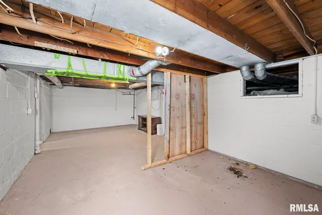 $190,000 | 2701 47th Street, Moline, IL 61265