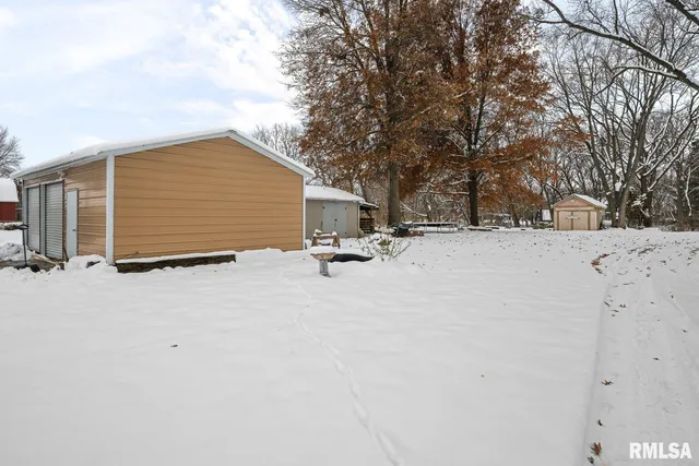 $190,000 | 2701 47th Street, Moline, IL 61265