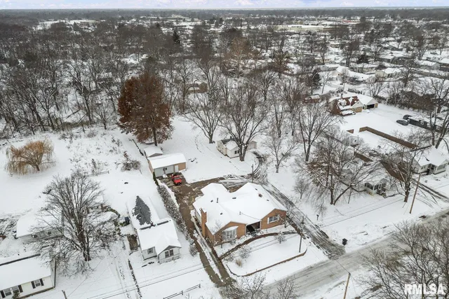 $190,000 | 2701 47th Street, Moline, IL 61265