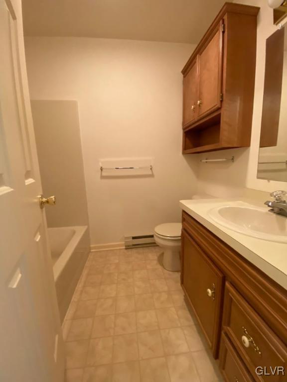 916 Cold Spring Road, Unit 12 Allentown, PA 18103 - Photo 19 of 24 Main full bath