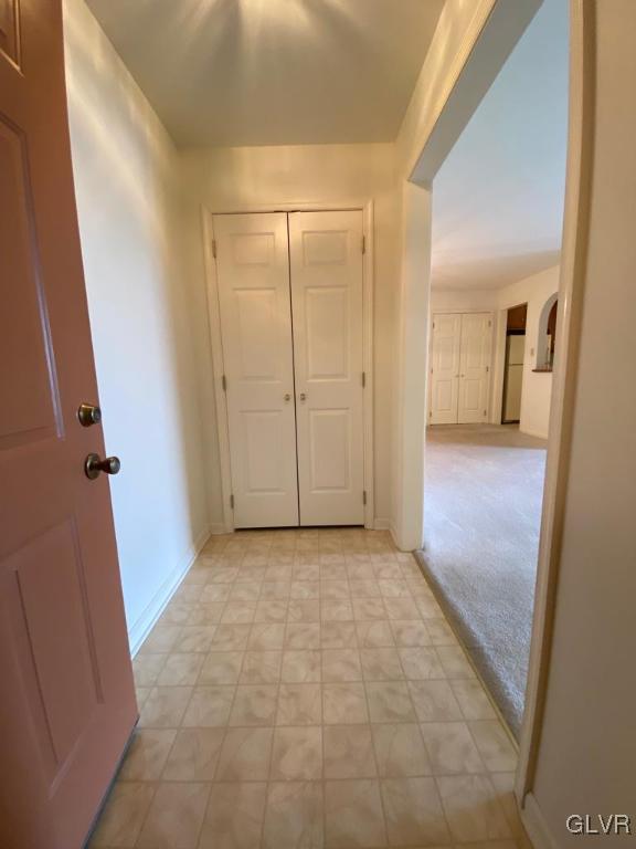 916 Cold Spring Road, Unit 12 Allentown, PA 18103 - Photo 5 of 24 Large foyer