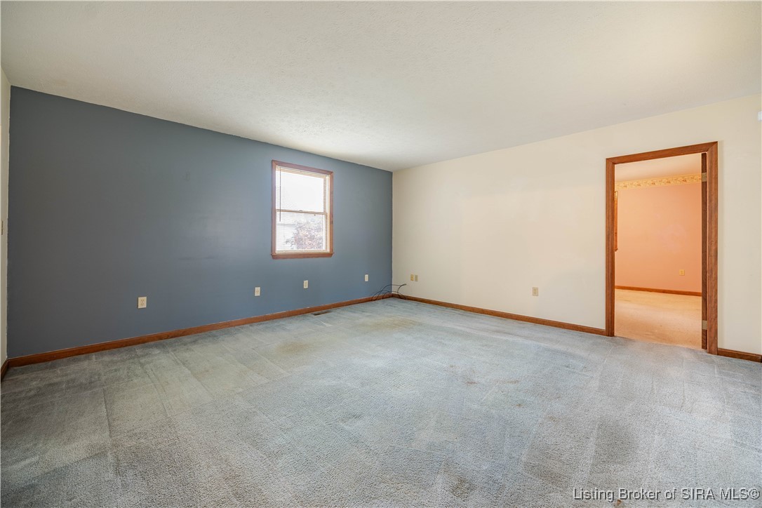 481 Ridley Street Corydon, IN 47112 - Photo 4 of 18 Living room