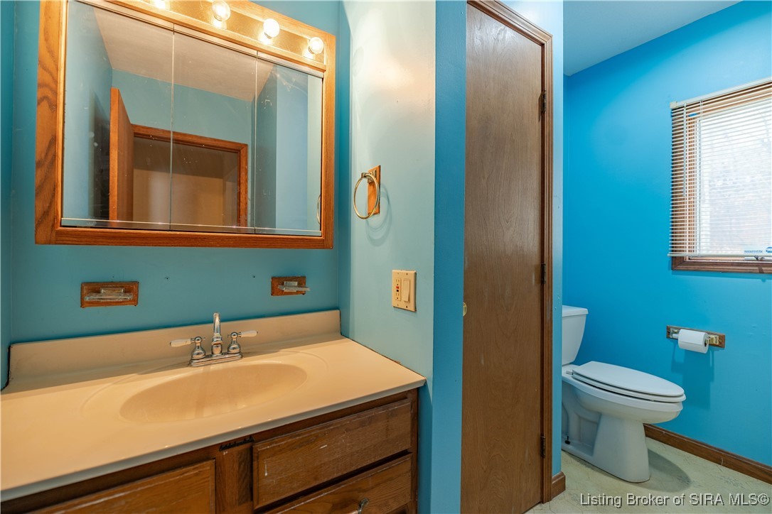481 Ridley Street Corydon, IN 47112 - Photo 7 of 18 Full bath