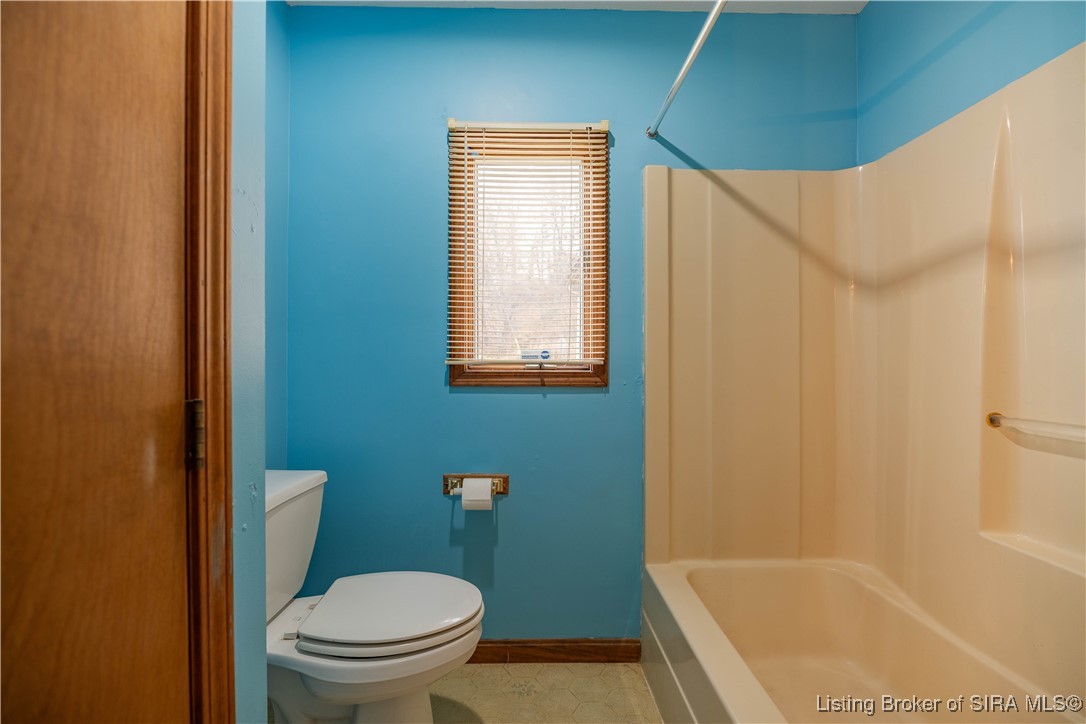 481 Ridley Street Corydon, IN 47112 - Photo 8 of 18 Full bath