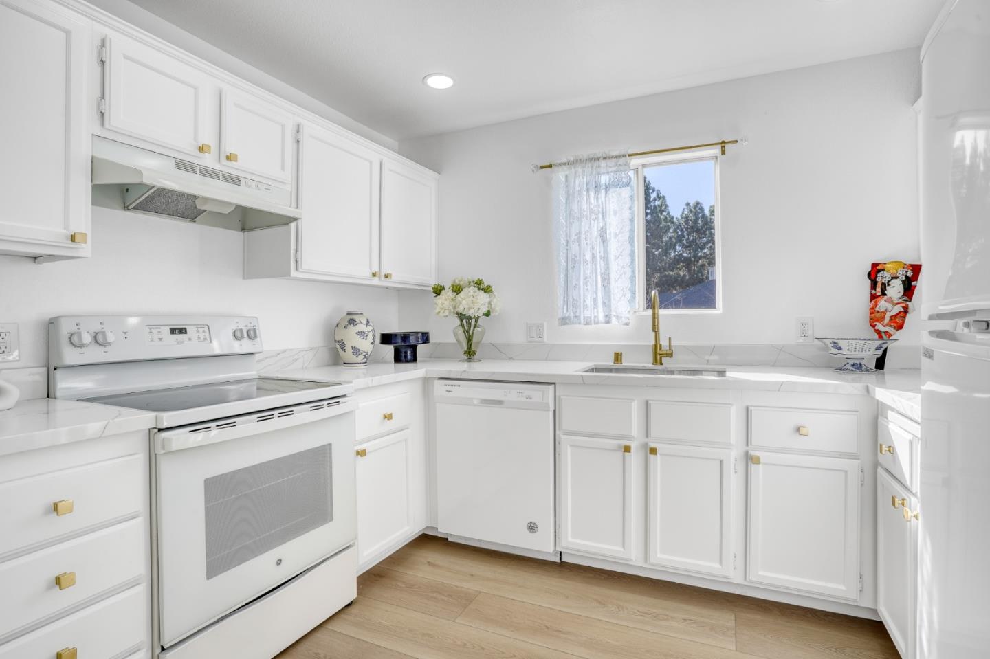 650 Encore Way San Jose, CA 95134 - Photo 11 of 38