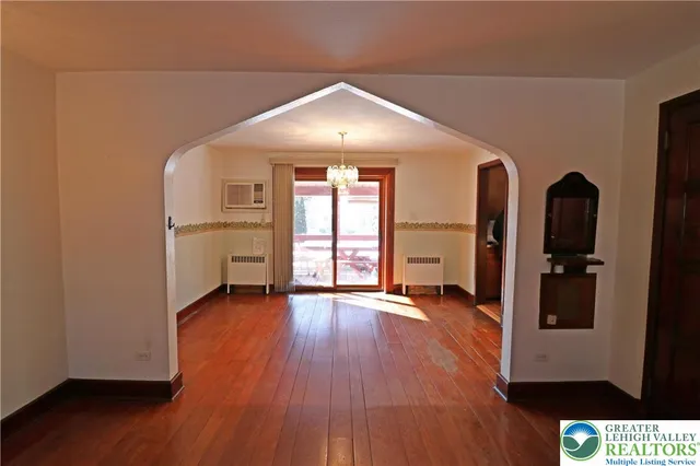 $279,900 | 251 10th Avenue, Bethlehem, PA 18018