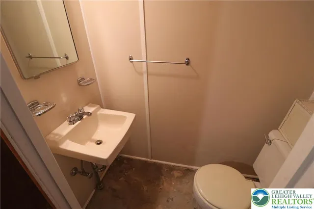 $279,900 | 251 10th Avenue, Bethlehem, PA 18018