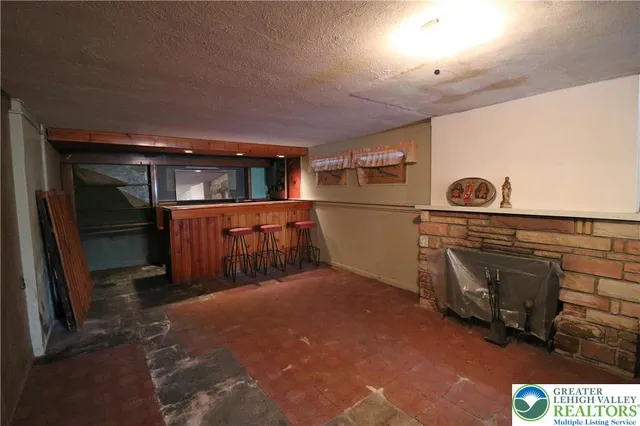 $279,900 | 251 10th Avenue, Bethlehem, PA 18018