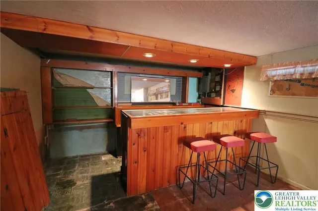 $279,900 | 251 10th Avenue, Bethlehem, PA 18018