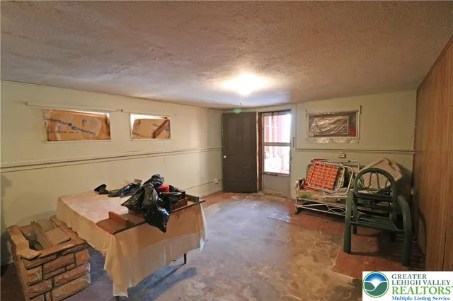 $279,900 | 251 10th Avenue, Bethlehem, PA 18018