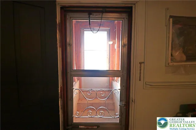 $279,900 | 251 10th Avenue, Bethlehem, PA 18018