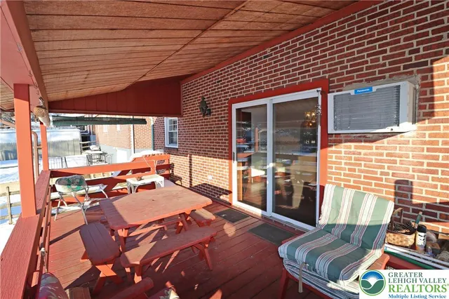 $279,900 | 251 10th Avenue, Bethlehem, PA 18018