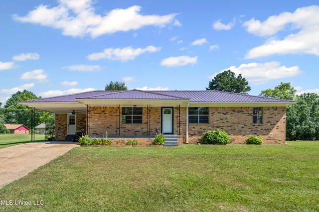 $210,000 | 455 Hill Street, Holly Springs, MS 38635