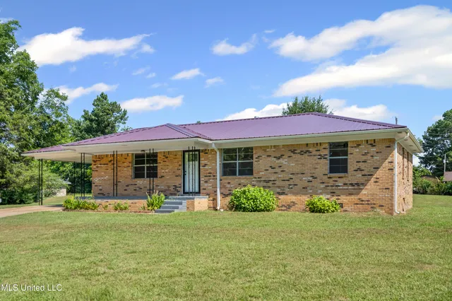 $210,000 | 455 Hill Street, Holly Springs, MS 38635