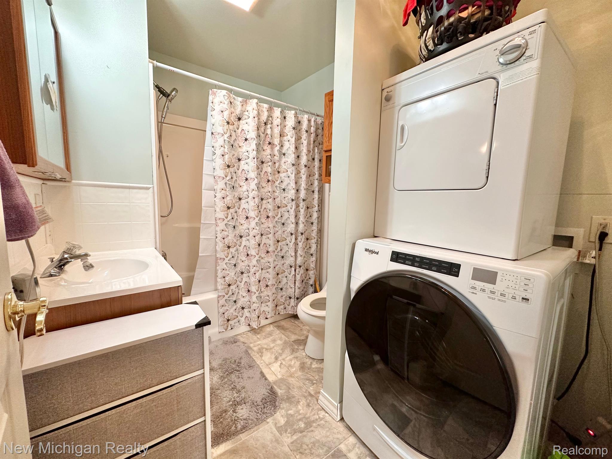 2065 East Judd Road Burton, MI 48529 - Photo 14 of 24 Gallery Image 14