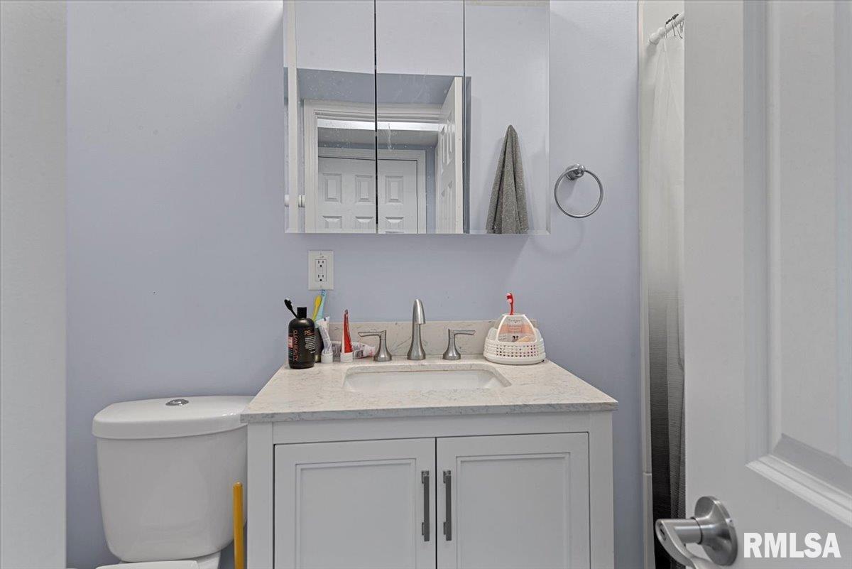 530 East Mill Street Rochester, IL 62563 - Photo 13 of 26