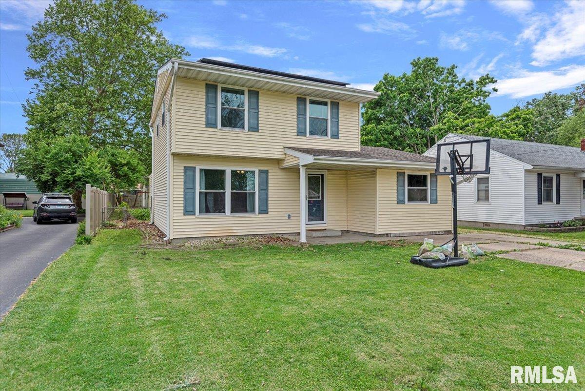 530 East Mill Street Rochester, IL 62563 - Photo 3 of 26