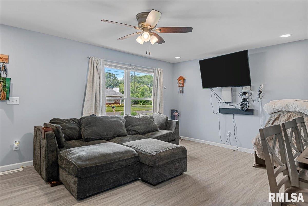 530 East Mill Street Rochester, IL 62563 - Photo 6 of 26