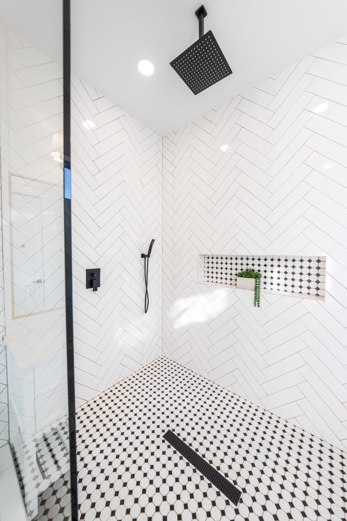 783 Indian Woman Road Santa Rosa Beach, FL 32459 - Photo 22 of 33 a view of a bathroom