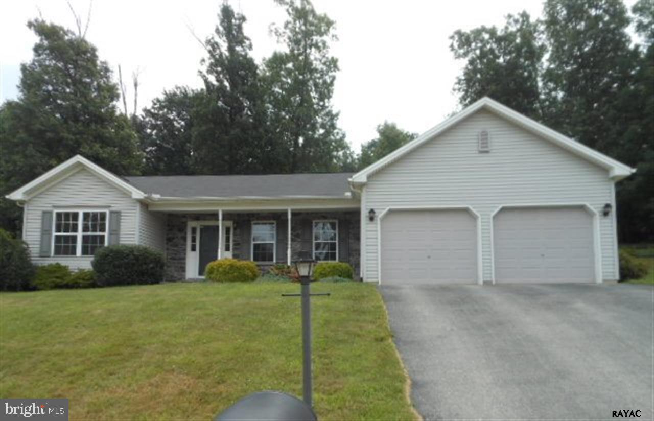 1827 Pin Oak Drive Spring Grove, PA 17362 - Photo 1 of 15 Gallery Image 1