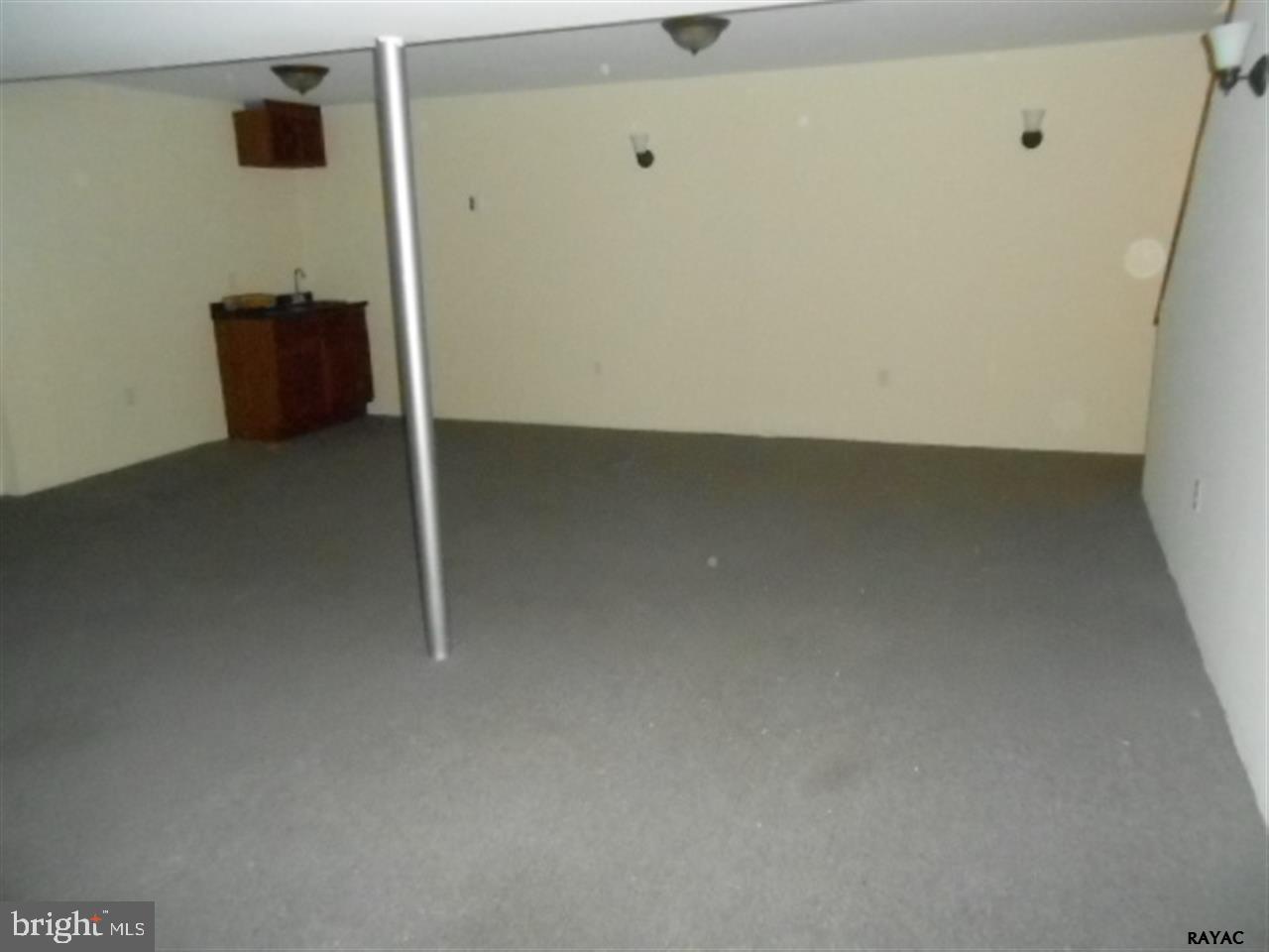1827 Pin Oak Drive Spring Grove, PA 17362 - Photo 14 of 15 Gallery Image 14