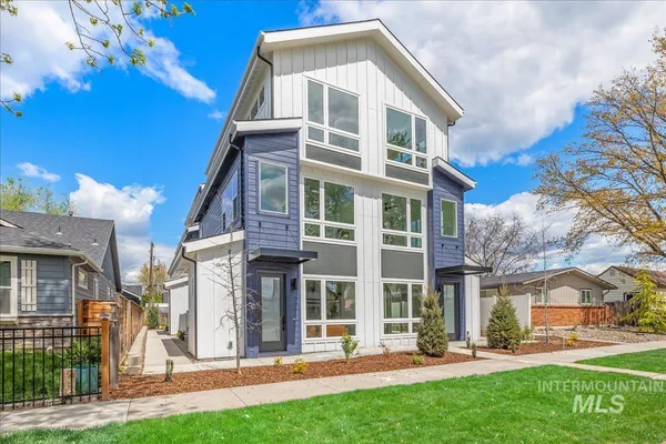 $575,000 | 2810 West Bannock Street, Unit 4, Boise, ID 83702