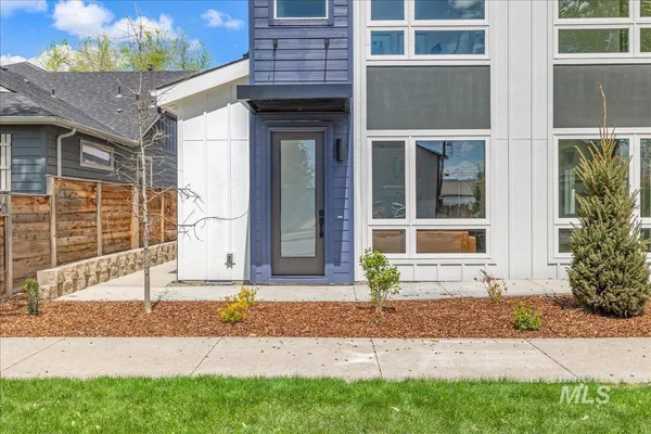 $575,000 | 2810 West Bannock Street, Unit 4, Boise, ID 83702