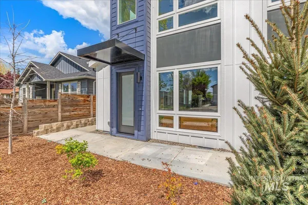 $575,000 | 2810 West Bannock Street, Unit 4, Boise, ID 83702