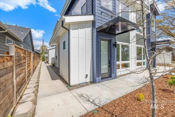 $575,000 | 2810 West Bannock Street, Unit 4, Boise, ID 83702