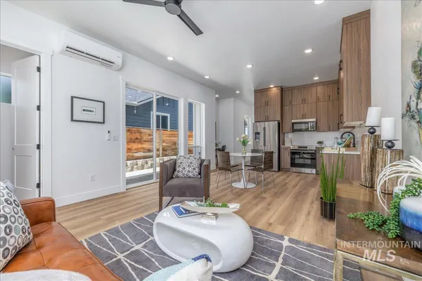 $575,000 | 2810 West Bannock Street, Unit 4, Boise, ID 83702