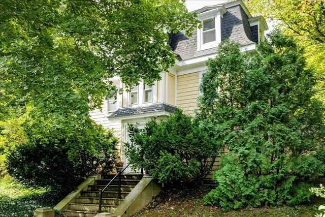 $355,000 | 946 Bay Road, Unit 2, Hamilton, MA 01982