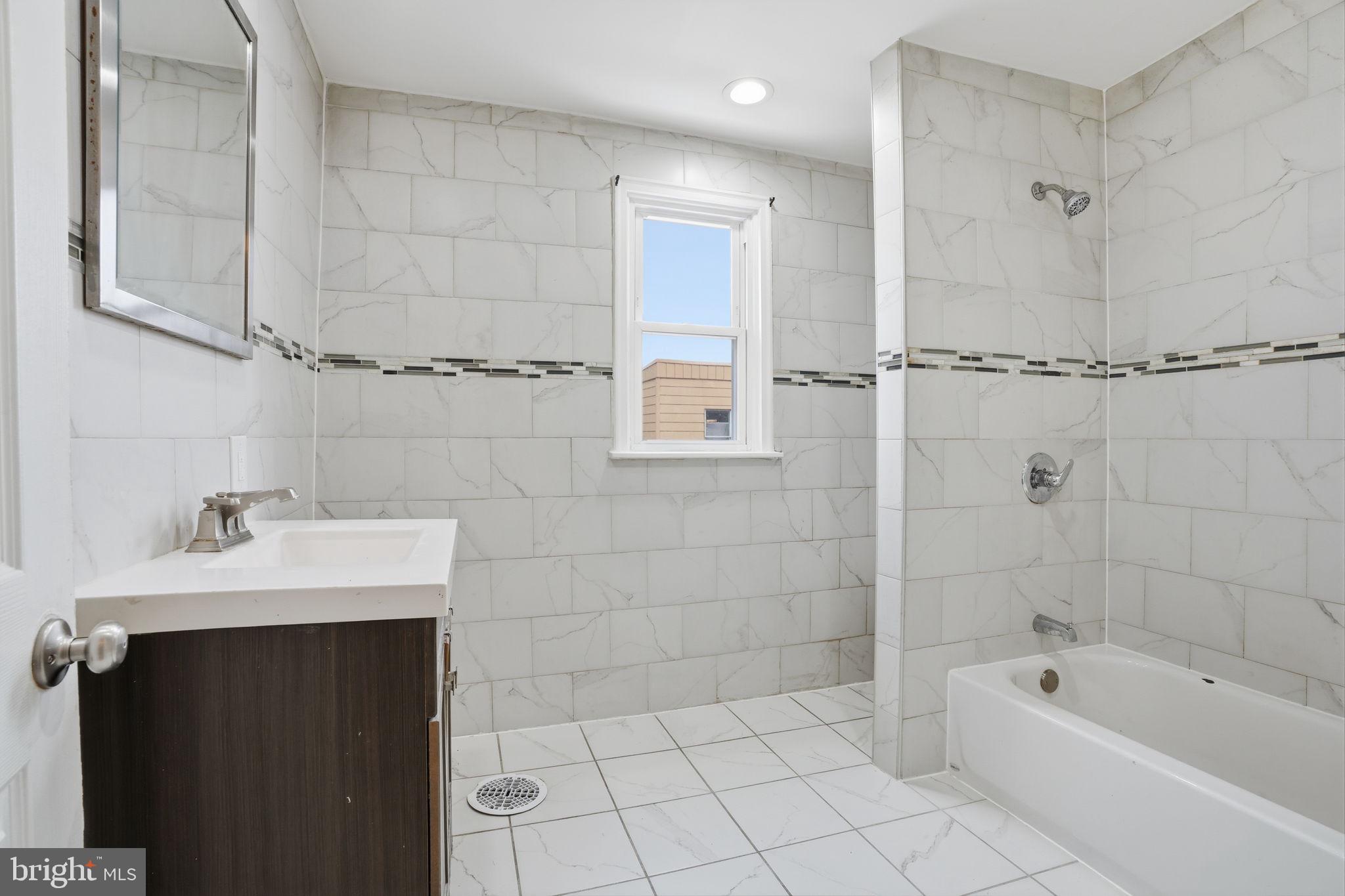 411 Tree Street Philadelphia, PA 19148 - Photo 12 of 20