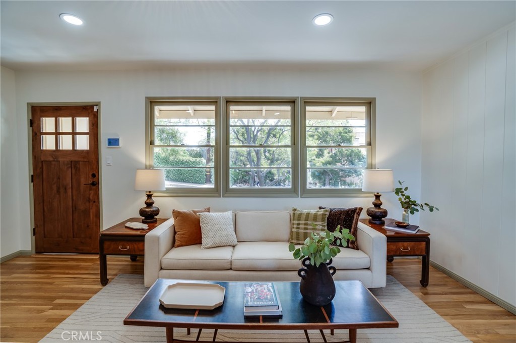 1901 Phillips Way Los Angeles, CA 90042 - Photo 11 of 50