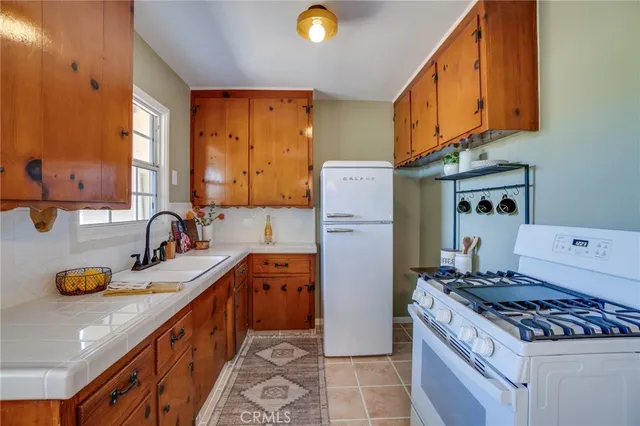 $899,000 | 1901 Phillips Way, Los Angeles, CA 90042