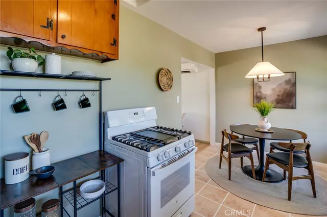 $899,000 | 1901 Phillips Way, Los Angeles, CA 90042