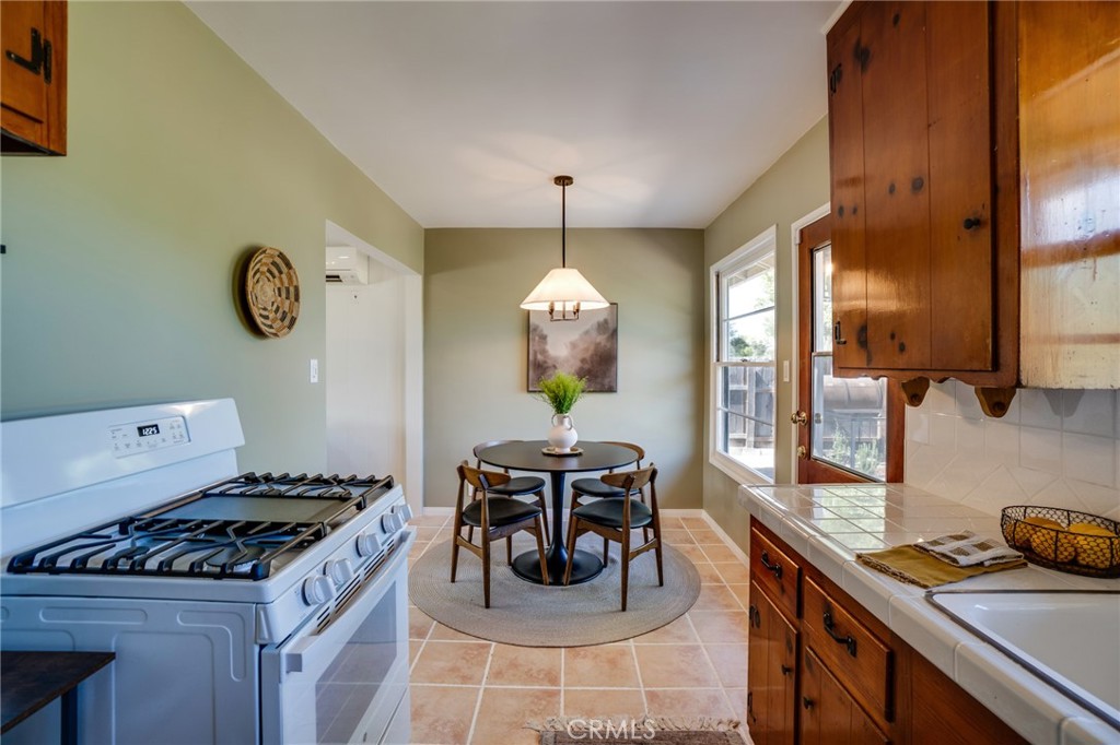 1901 Phillips Way Los Angeles, CA 90042 - Photo 23 of 50