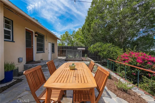 $899,000 | 1901 Phillips Way, Los Angeles, CA 90042