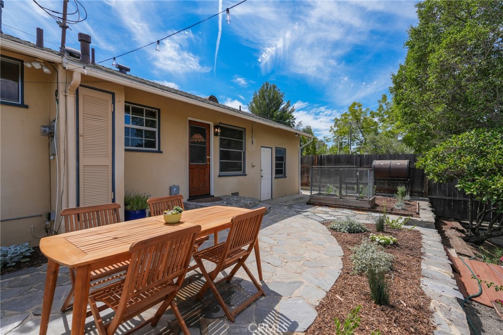 1901 Phillips Way Los Angeles, CA 90042 - Photo 41 of 50